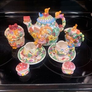 1999 Merc Asia Easter  Bunny Rabbit Garden Party Tea Set -EUC - Peter  Rabbit